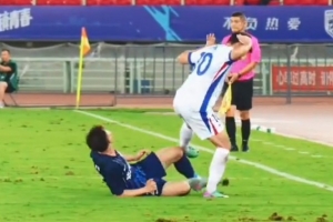 kaiyun体育网-申花跟队:特谢拉有收脚动作,被评议组认定是红牌是真的冤枉