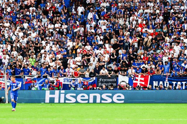 开云体育首页-【现场】南门94分钟玄学制胜!没有人朝他扔啤酒杯了