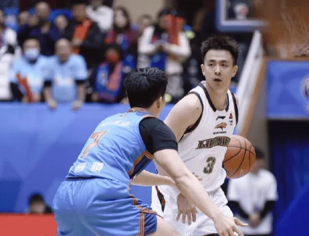 kaiyun体育网-赵继伟工作室发文：这一路很艰难，非常感谢所有支持的球迷